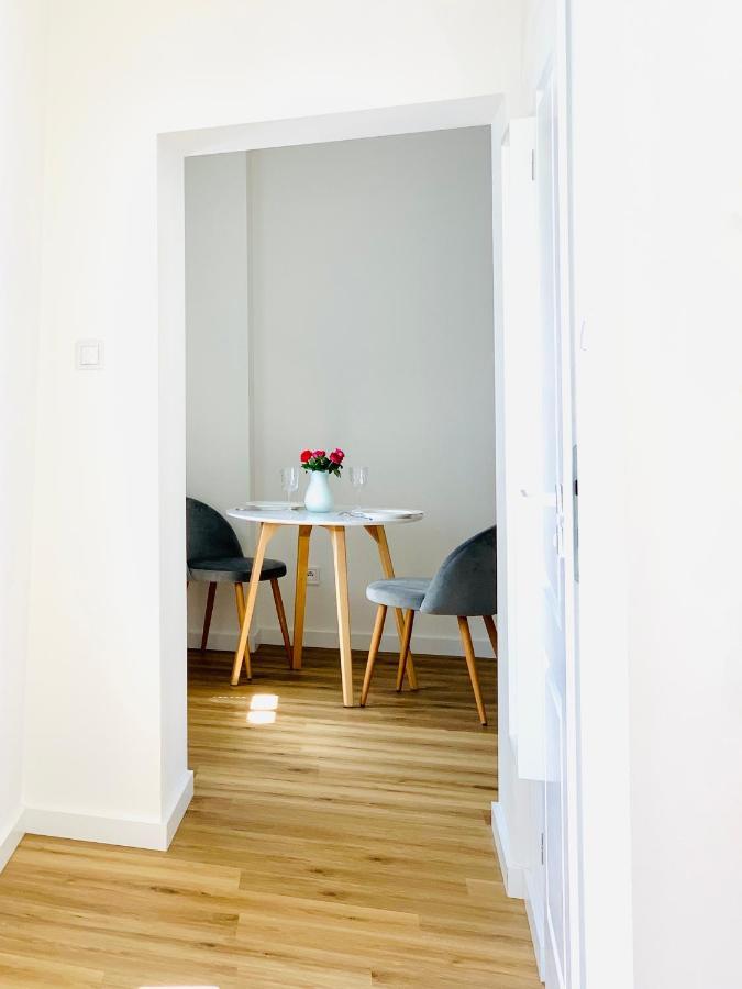 Apartament W Centrum Miasta Z Darmowym Parkingiem Dla Dwojga -Apartamenty Pod Zlotym Lwem โควอตสโก ภายนอก รูปภาพ